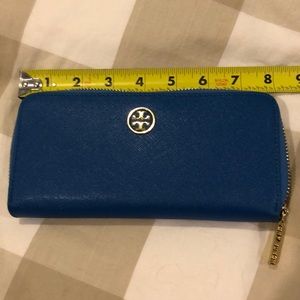 Tory Burch zip top wallet